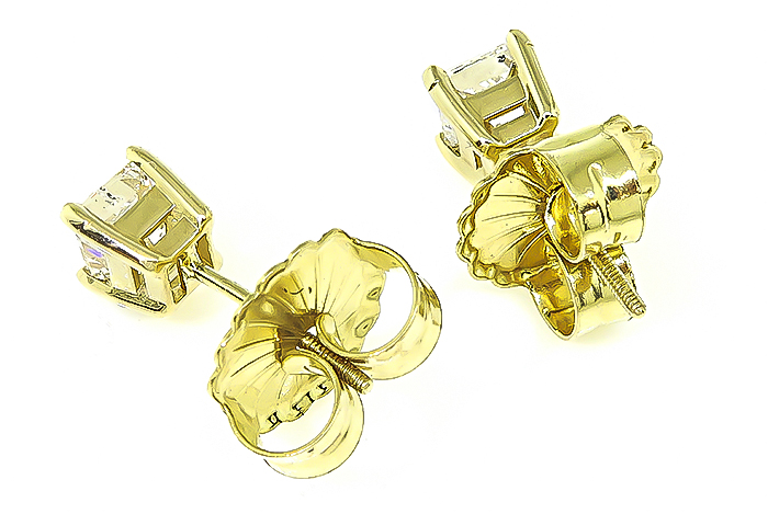 Estate GIA Certified 1.04cttw Diamond Stud Earrings