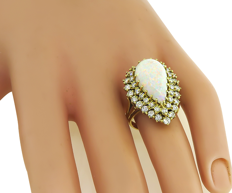 Estate Opal 1.75ct Diamond Gold Ring