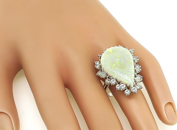 1970s Opal 1.90ct Diamond Ring