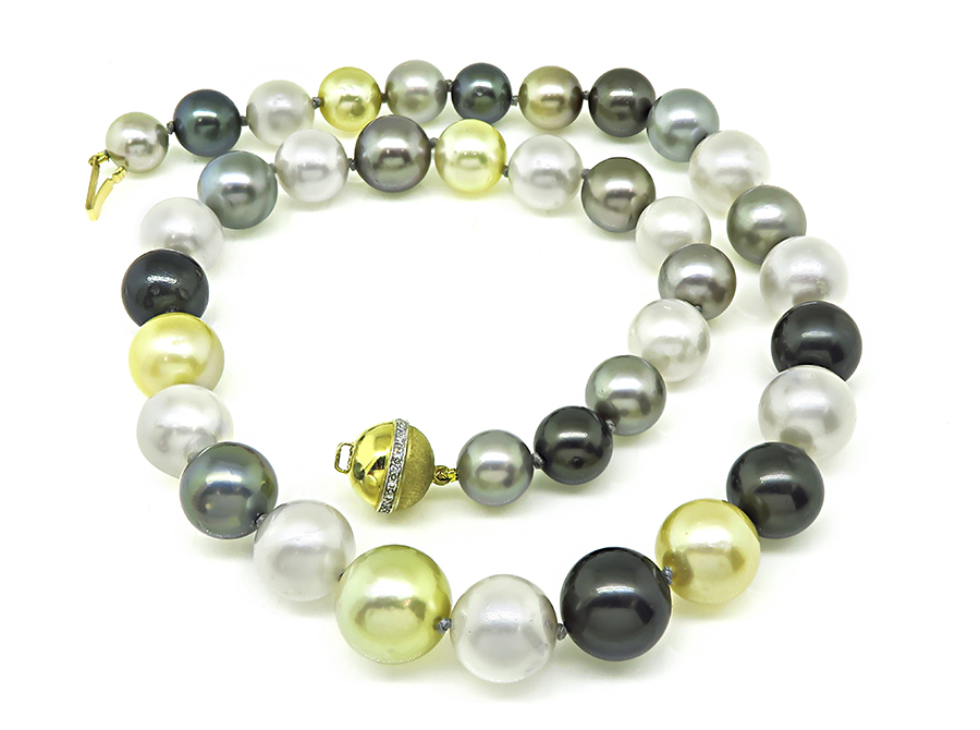 Round Cut Diamond 18k Yellow Gold Clasp Multi Color South Sea Pearl Necklace