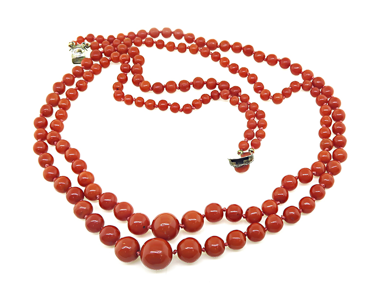 Antique Coral Beads Necklace