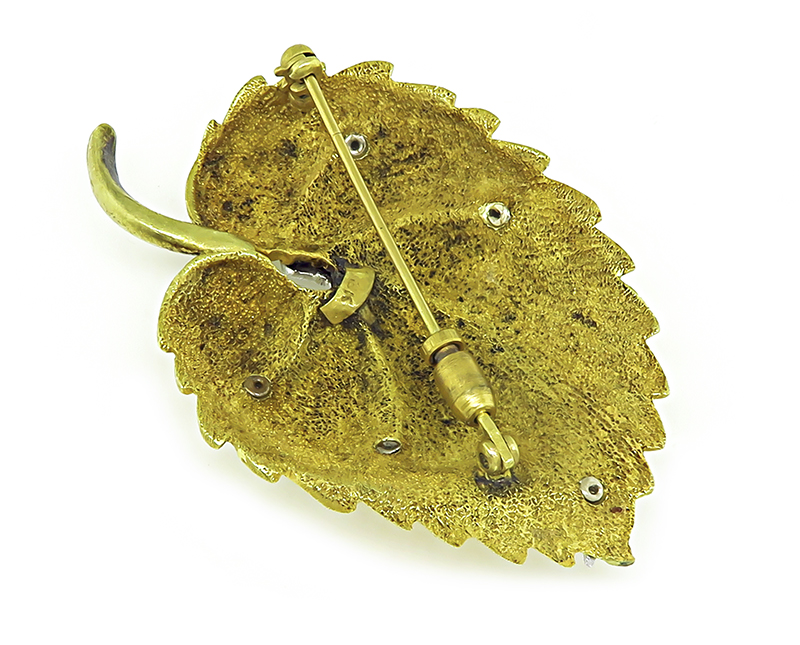 1970s 1.00ct Diamond Gold Leaf Pin