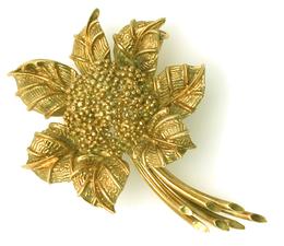 18k yellow gold  Bvlgari Collection flower pin 1